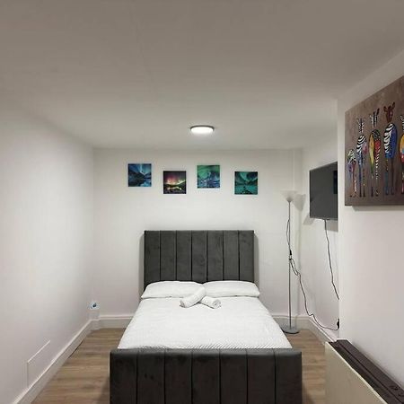 Modern 1 Bedroom - 5 Min Walk From Princess Street Eb1 Edimburgo Exterior foto